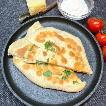 Лепешка с сыром (Chees Naan)