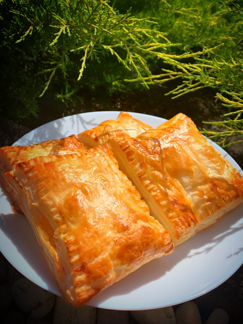 Слойки с джемом