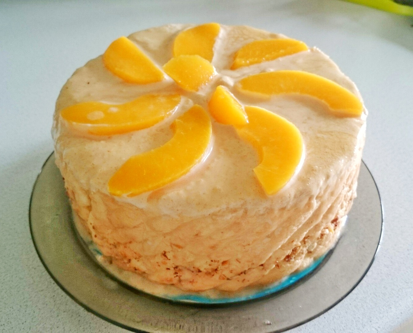 Персиковый торт со сливками