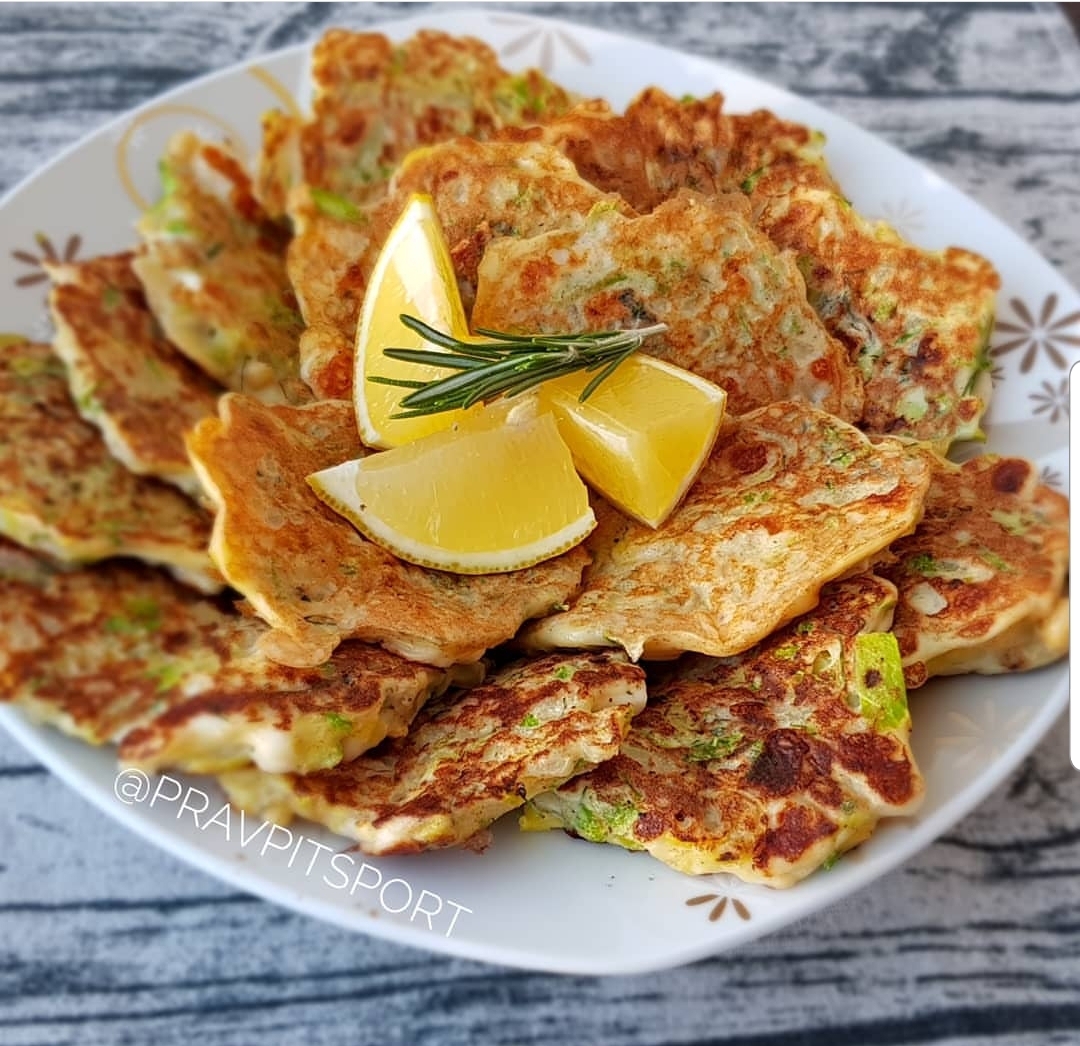 Оладьи из кабачка с фетой и травами