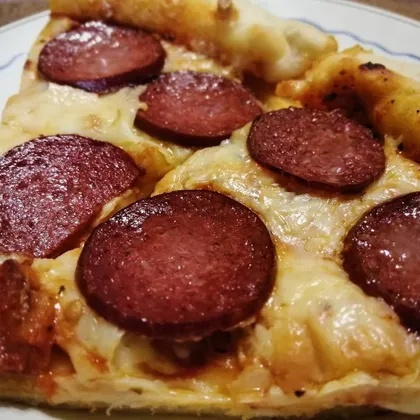 Пицца а-ля 'Пепперони' и двойной сыр
