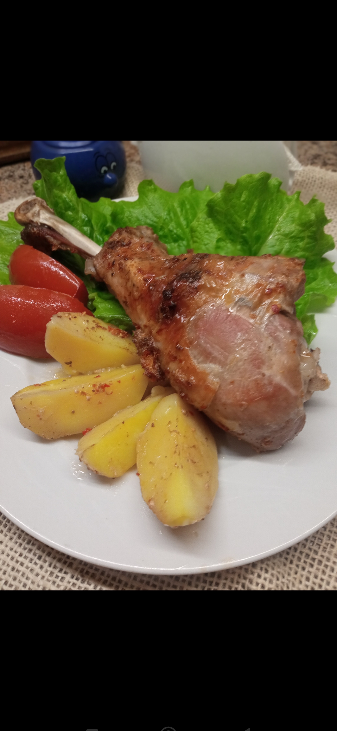 Запеченная голень индейки