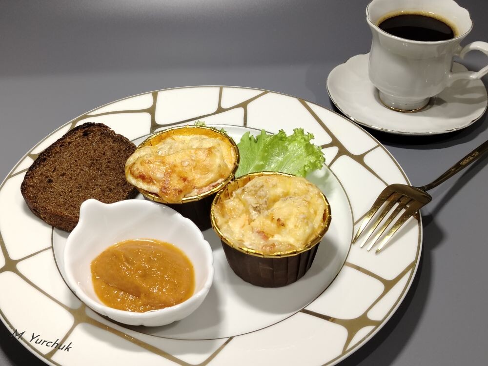 Яичница с помидорами в духовке