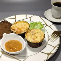 Яичница с помидорами в духовке