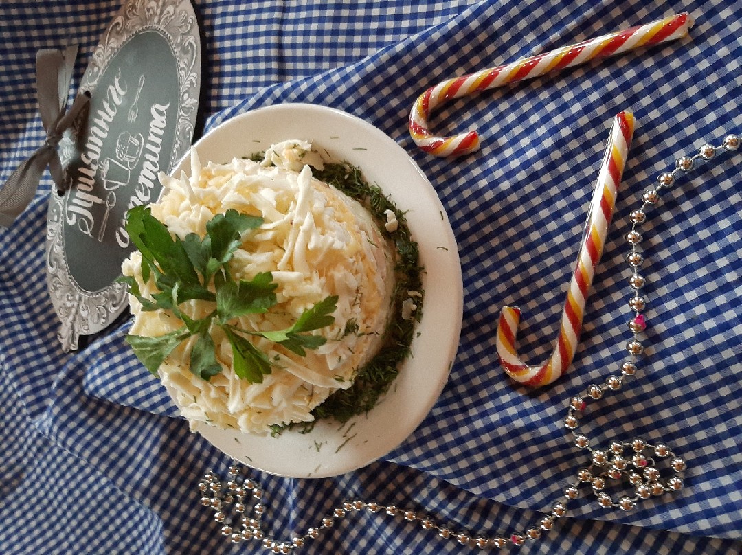 Нежный салат с кальмарами. Рецепт салата с кальмарами и сыром