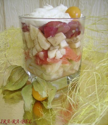 Фруктовый салат-коктейль