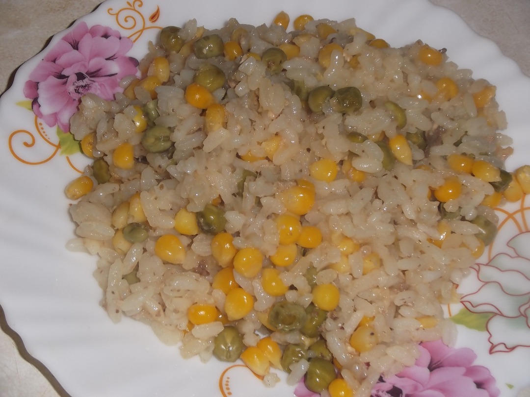 Жареный рис с овощами: диетический рецепт