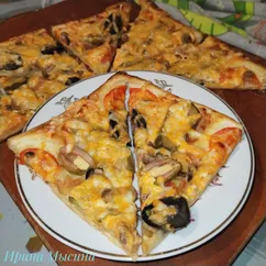 Пицца на слоёном дрожжевом тесте 