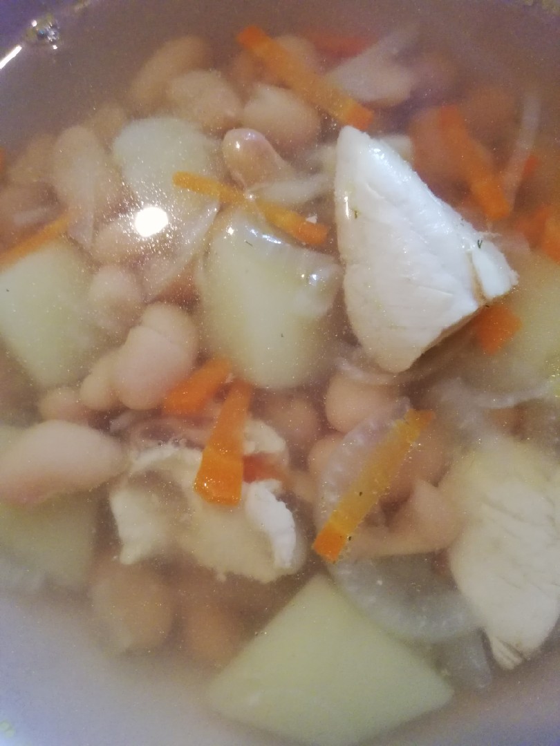 Сырный суп с курицей, грибами и копченой колбаской
