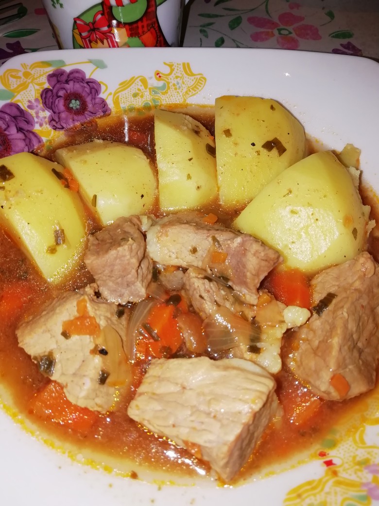 Свинина с бульоном в мультиварке и картофель на пару😋❤️