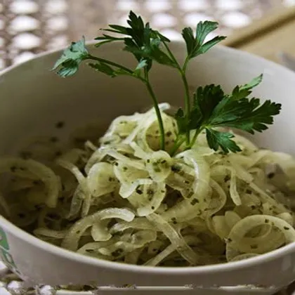 Лук репчатый маринованный