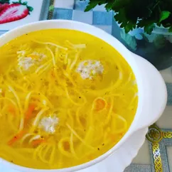 Домашняя лапша с фрикадельками🍲