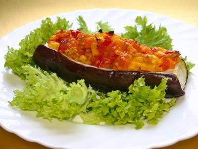 Овощи, запеченные в баклажане