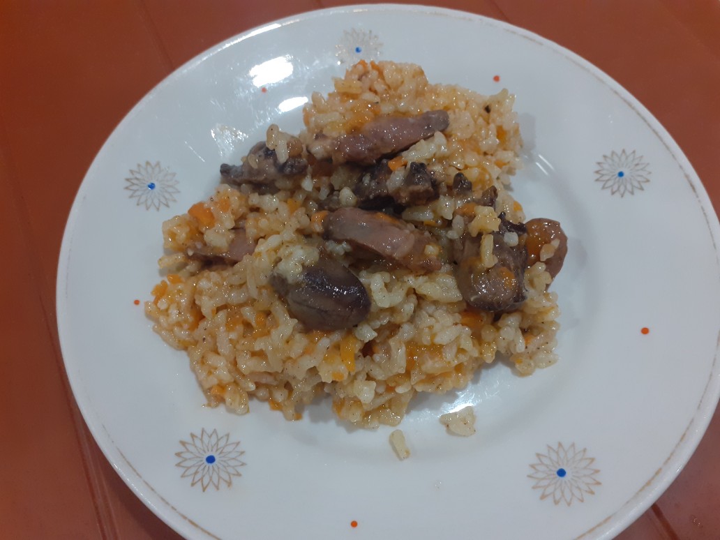 Плов с куриными сердечками