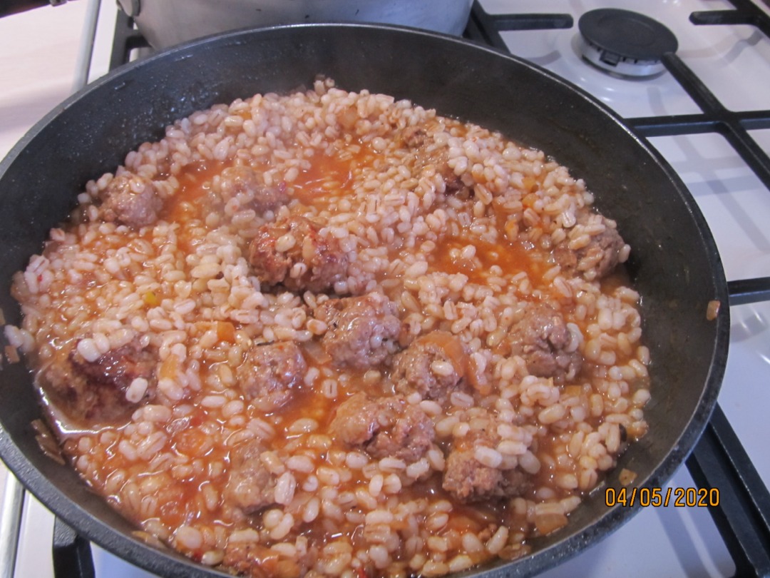 Каша перловая с фаршем