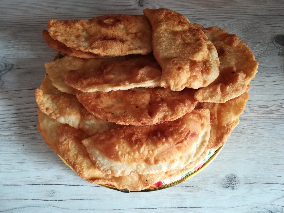 Чебуреки с фаршем