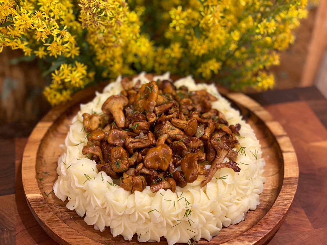 Картофельное пюре с лисичками