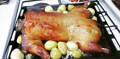 Молочный поросенок маринованный