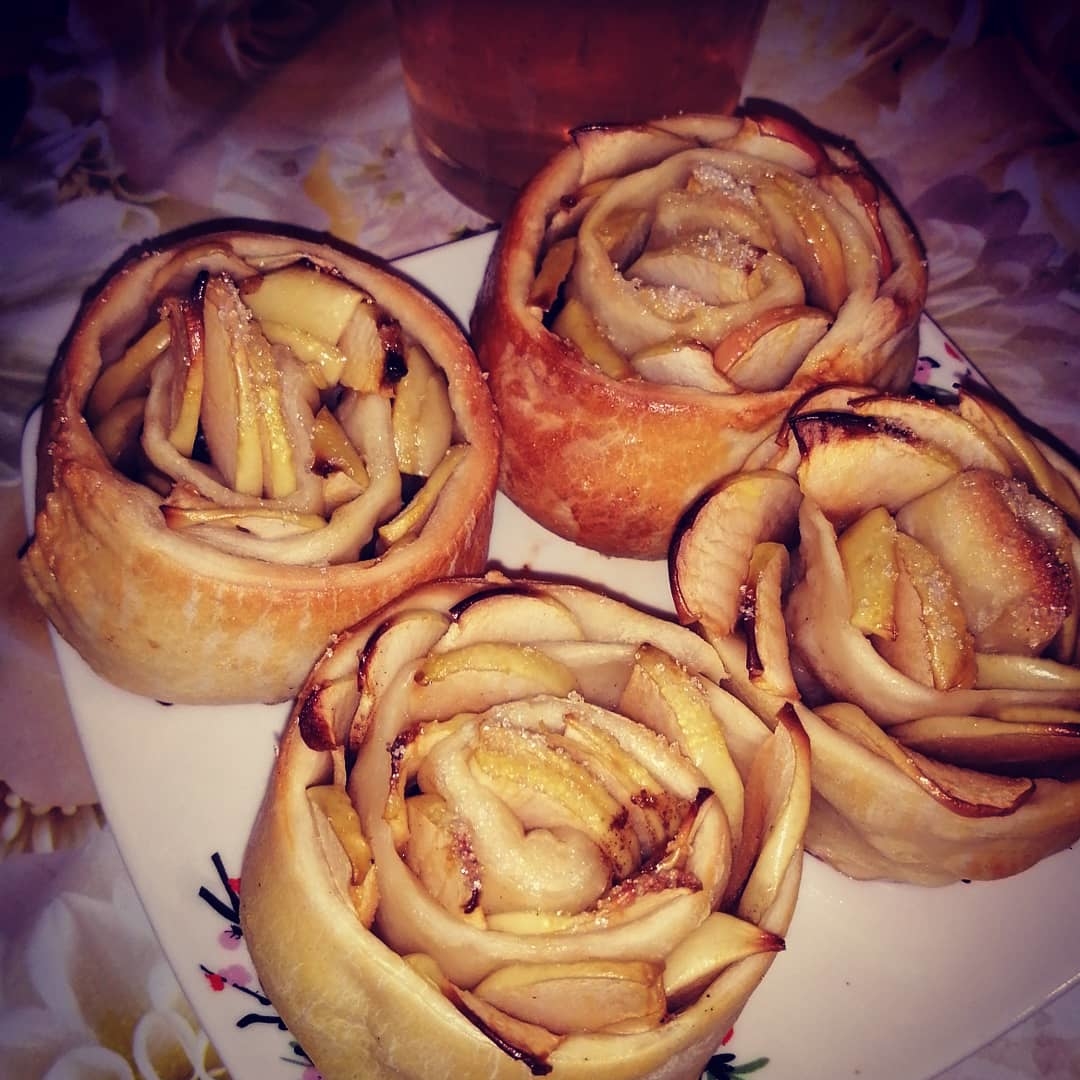 Рулетики яблочные