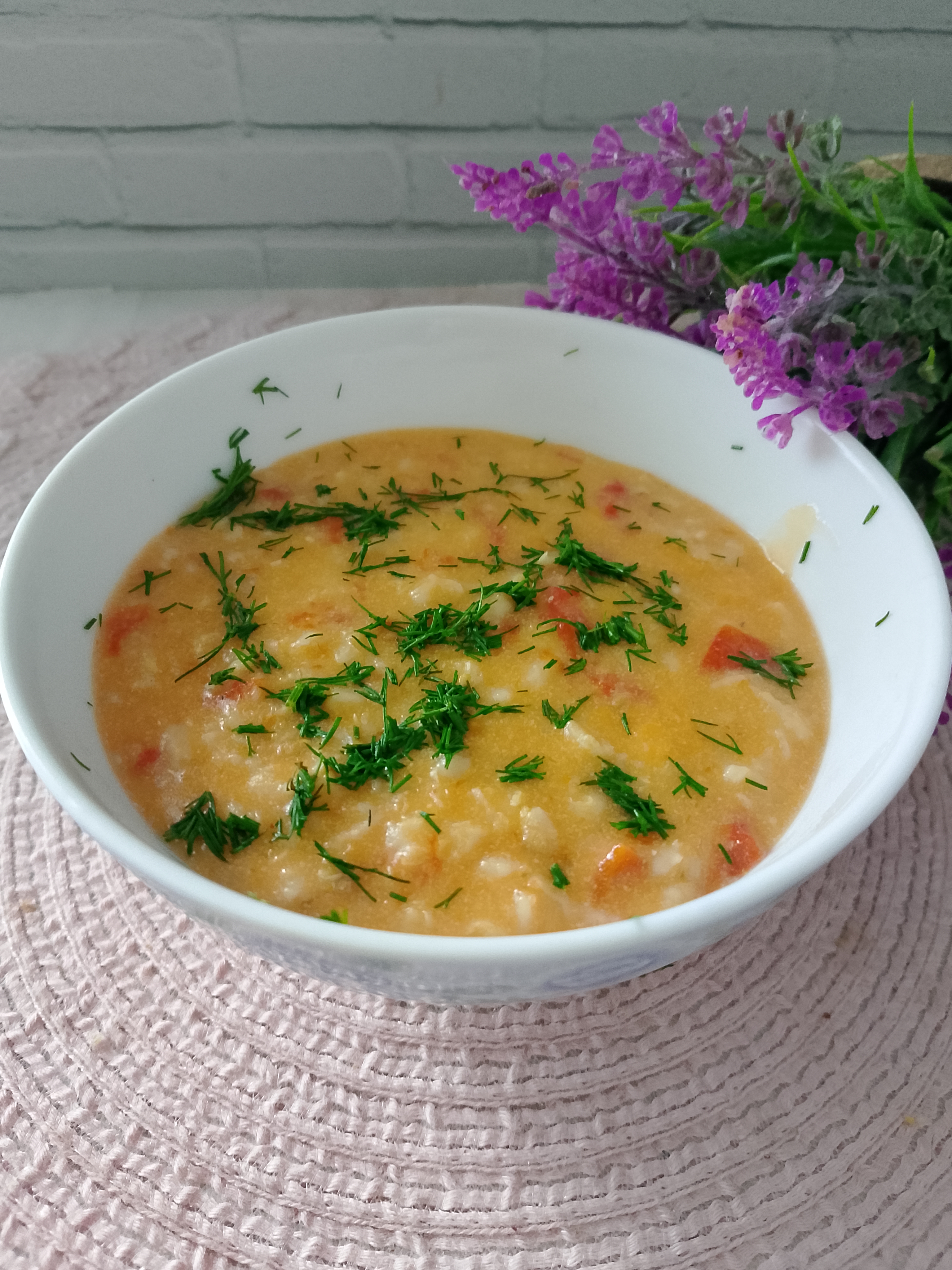 Каша овсяная с помидорами и сыром