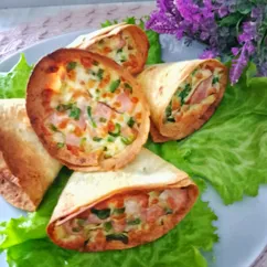 Кулечки из тортильи с начинкой в аэрогриле