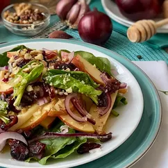 🍎Салат из шпината с яблоком и сушёной клюквой