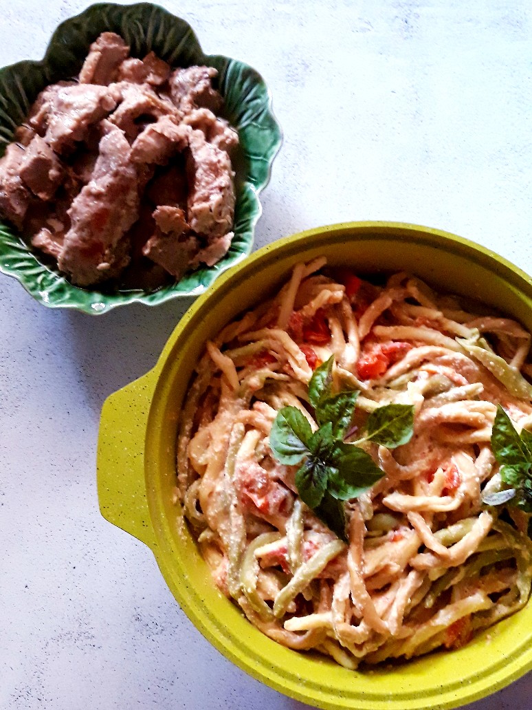 Паста с помидорами и сыром 🍝