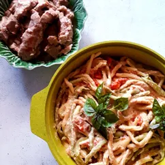 Паста с помидорами и сыром 🍝