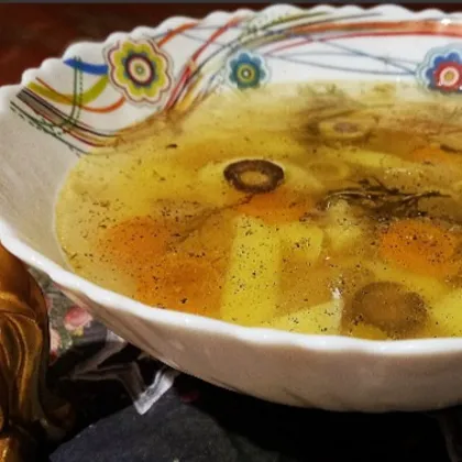 Суп из квашеной капусты с оливками и маслинами