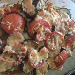 Баклажаны с кабачками, запеченные с сыром