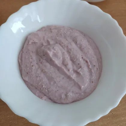 Творожок из зелёной гречки с земляникой