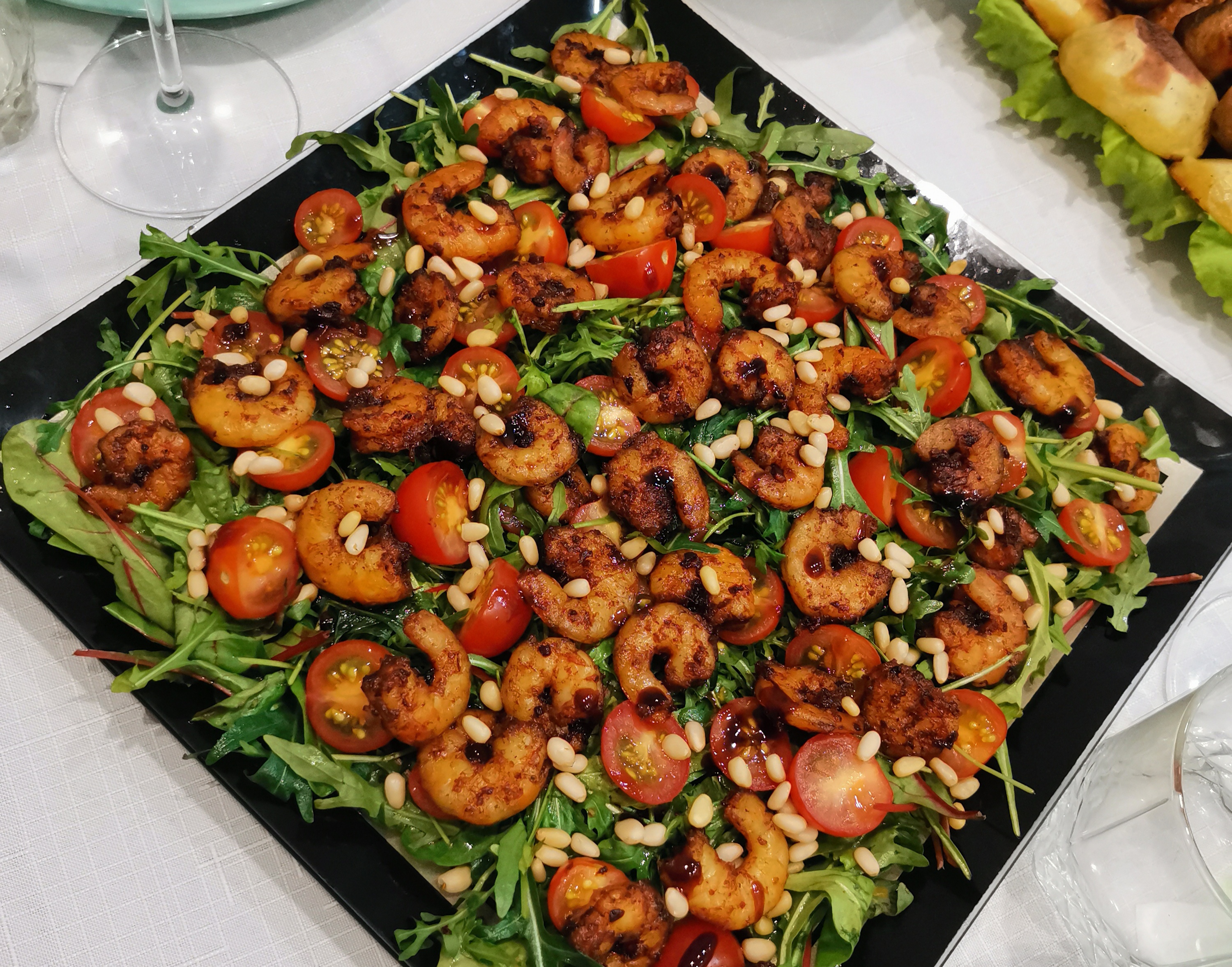 Салат с креветками