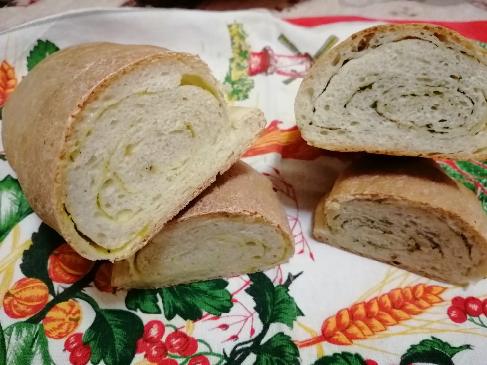 Необычный слоеный хлеб