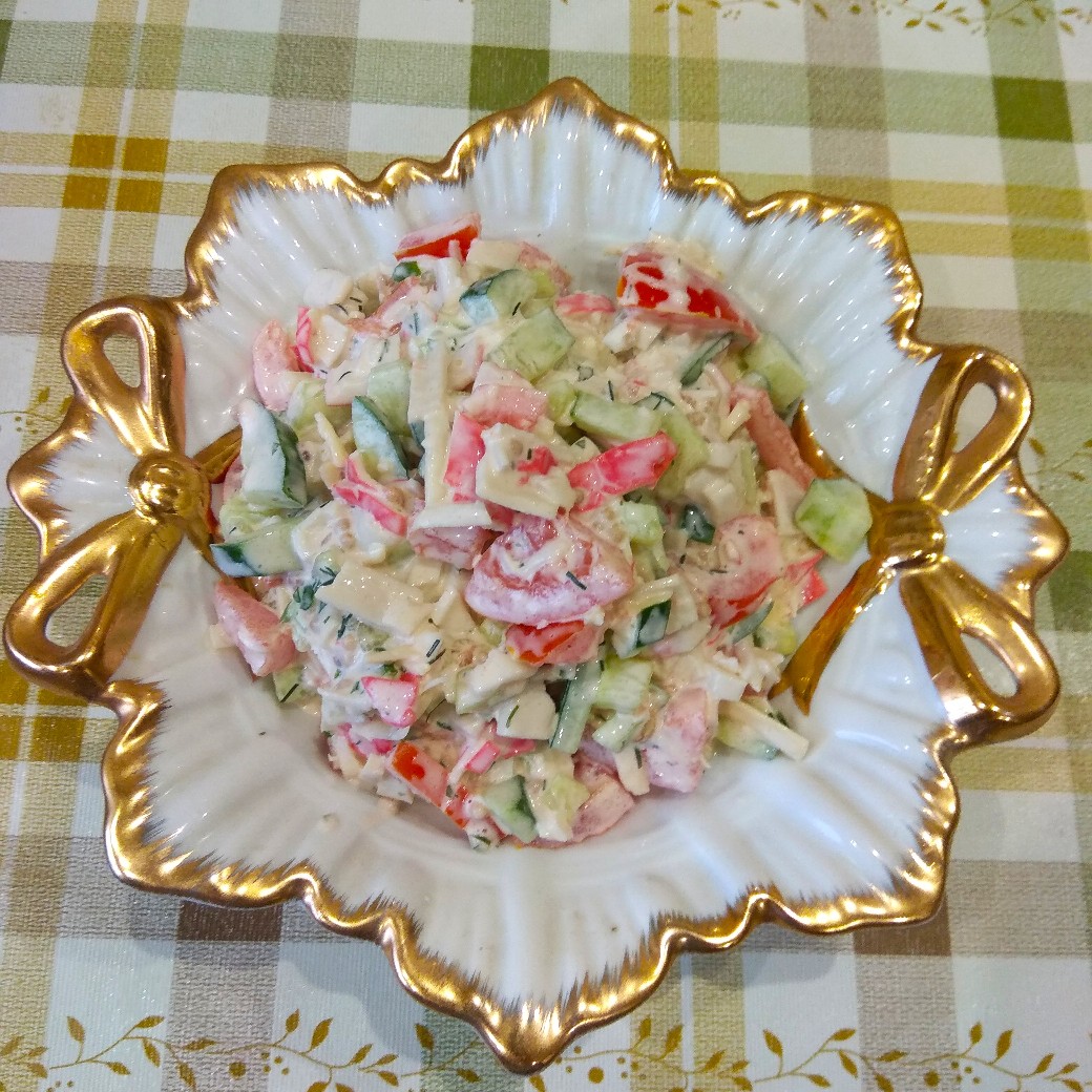 Салат «Царский» с кальмарами и крабовыми палочками – пошаговый рецепт приготовления с фото
