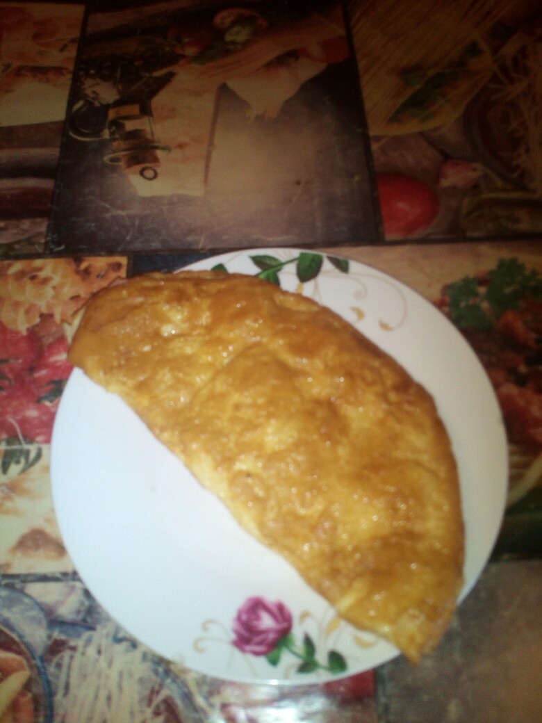Яичный блин с колбасой