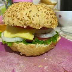 Бургер с курицей 🍔