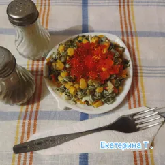 Салат из морской капусты с икорной самбой