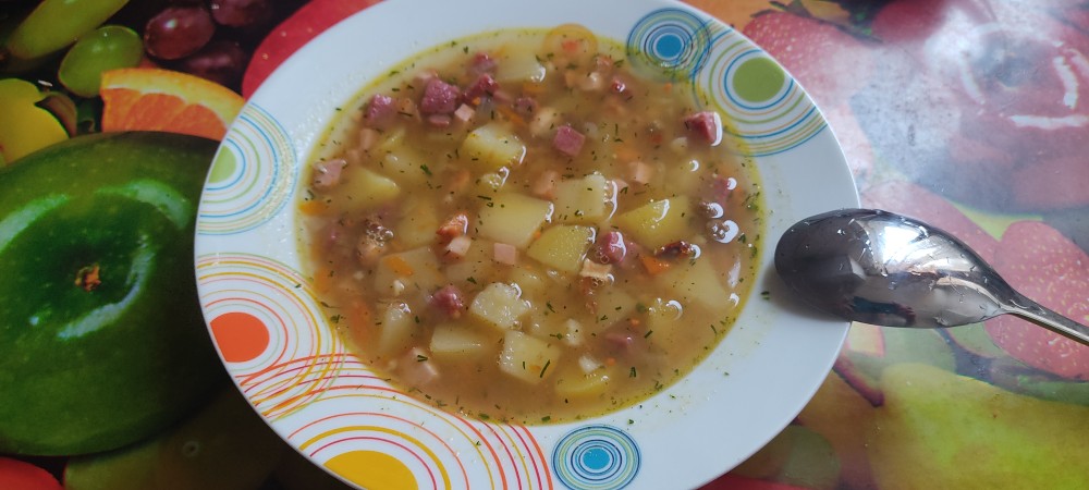 Гороховый суп с копченостями. Рецепт: супы, блюда из мяса и субпродуктов