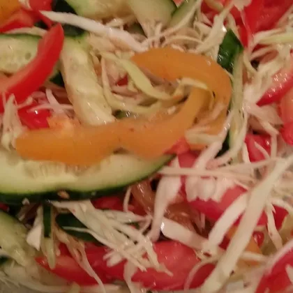 Салат с вкусной заправкой-овощной