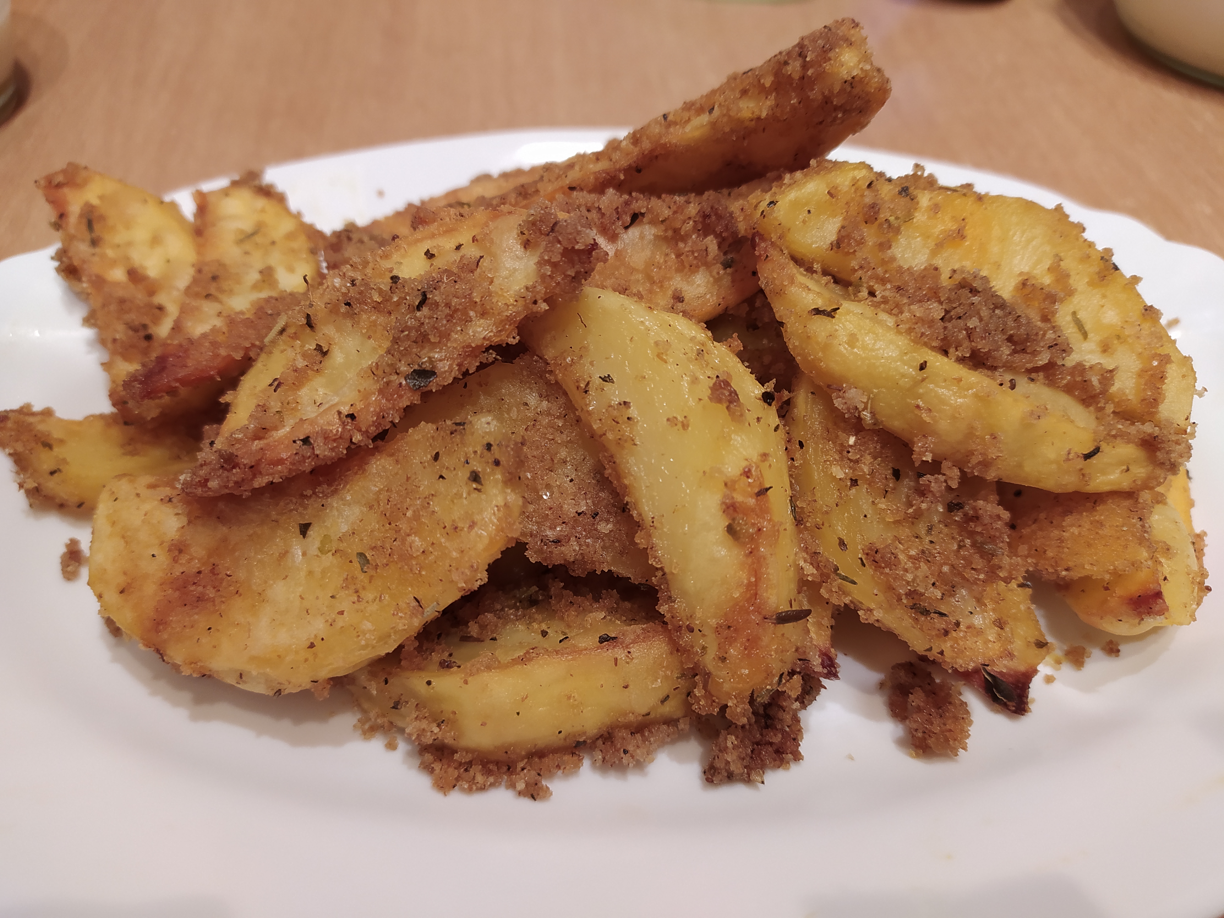 Хрустящий запечённый картофель в панировке