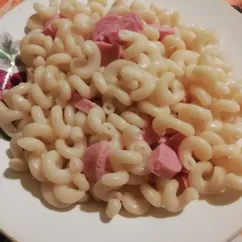 Макароны с сосисками