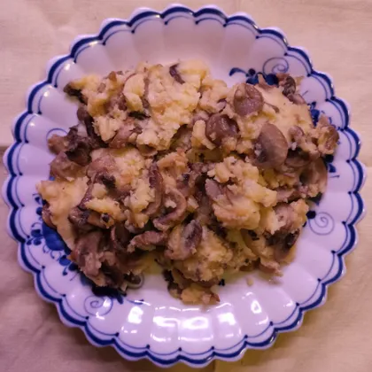 Картофельное пюре с шампиньонами