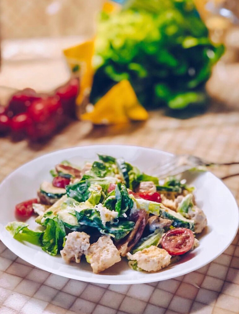 Цезарь с курицей