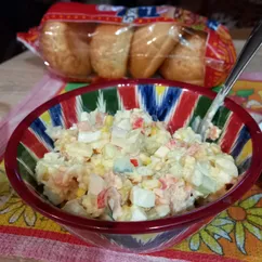 Салат с крабовыми палочками
