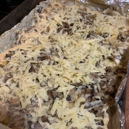Картофель с сыром и грибами в сливках