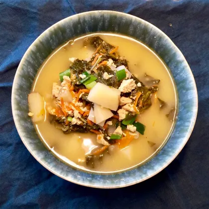 Щавелевый суп с тофу и домашней аджикой
