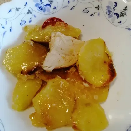 Курица с кабачком и картофелем