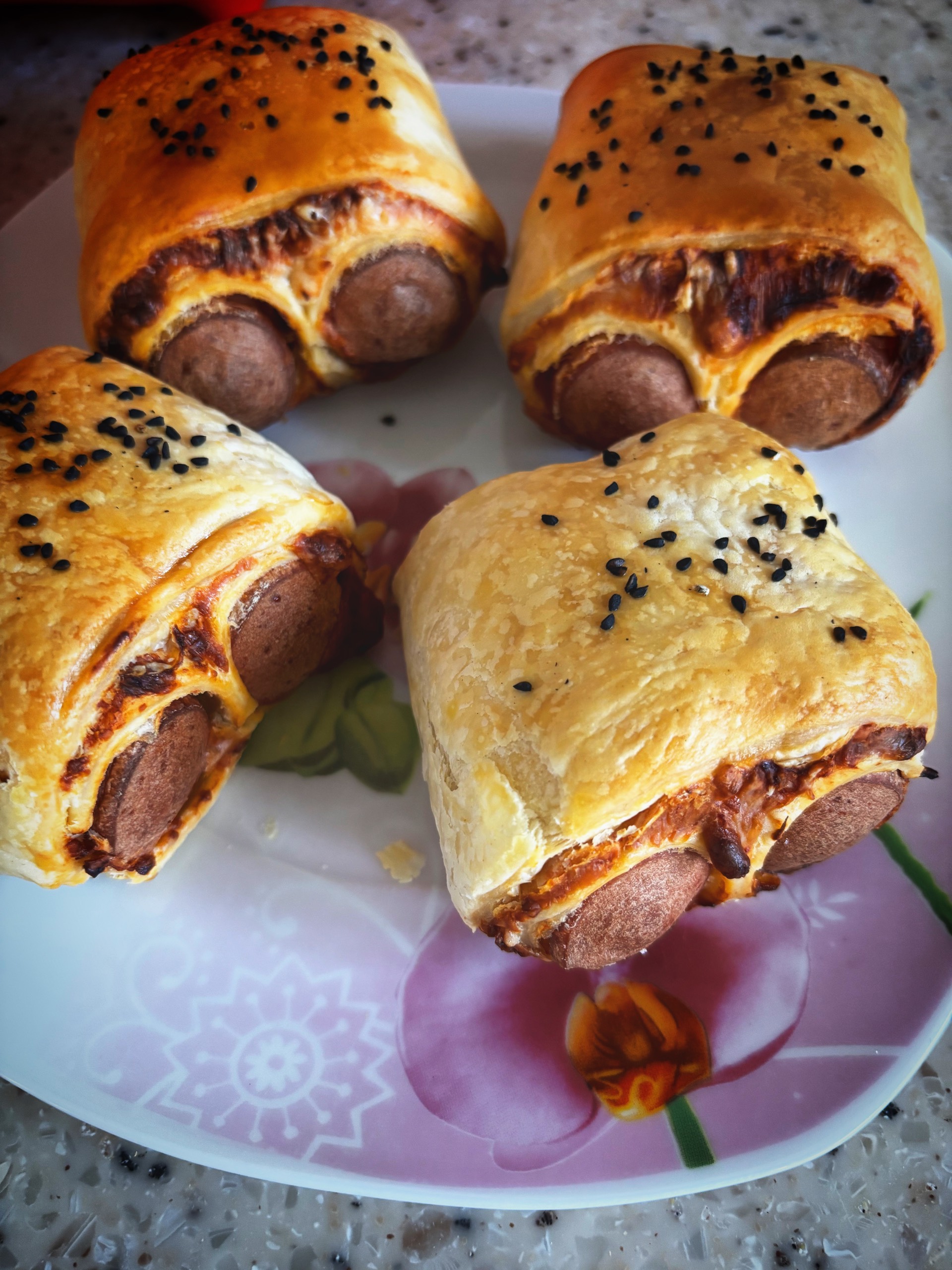 Сосиски с сыром в аэрогриле