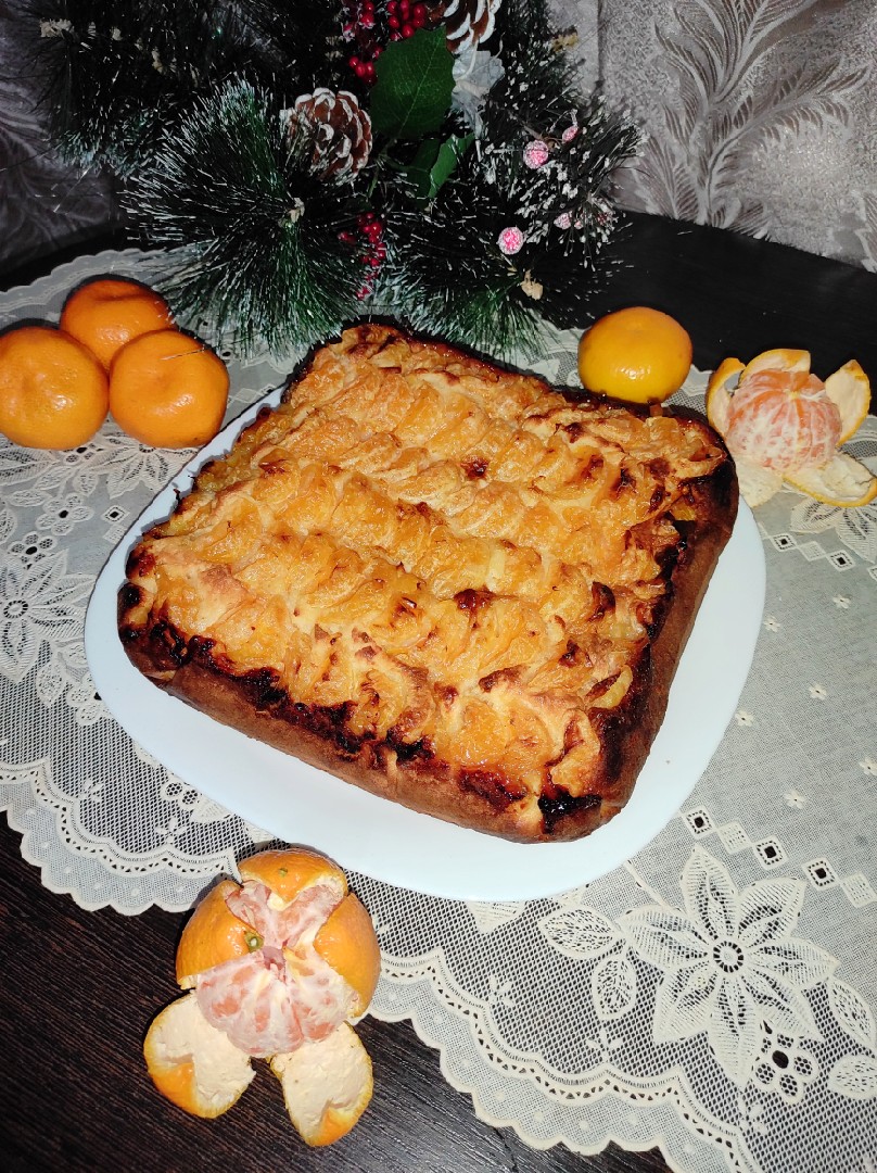 Рецепт: Яблочный пирог по-домашнему - на кефире с мандарином