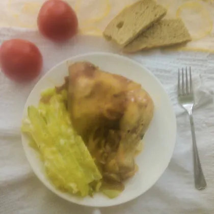 Курица с кабачками, запечёнными с сыром